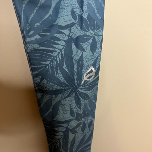 P'Tula Blue Palm Tree Leaves High Rise Leggings Size XS - Picture 8 of 9